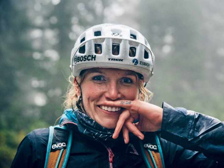 Kathi Kuypers, enthusiastische Slopestylerin, kennt die Regeln.