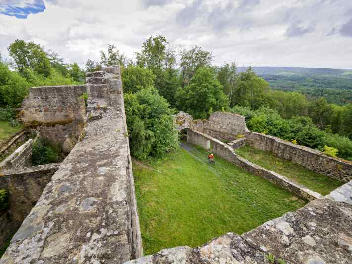 Die Auffahrt zur Burgruine Bramberg kostet Kraft, aber die Aussicht entlohnt für die Strapazen.