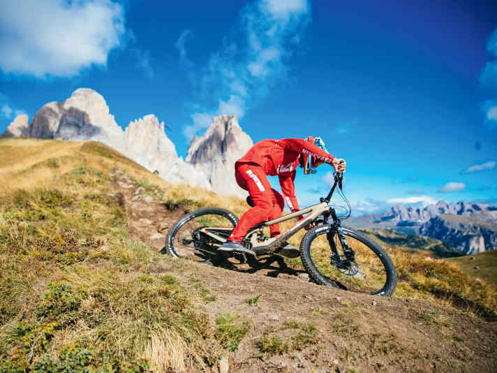 EWS-Rennstrecke in Canazei: Im Hintergrund sehen Sie die Sella-Türme.