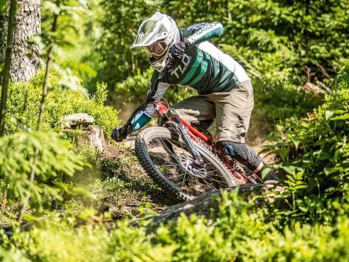 Das Nukeproof Mega 297 Pro ist der Downhill-Sieger im Enduro-Test.