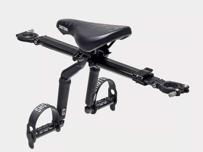 Kindersitz Shotgun Pro: schnelle Montage, passt 
an die meisten Bikes, auch über breite Rohre; bietet 
aber etwas weniger Halt. 
1912 Gramm, 220 Euro.  <a href="https://kidsrideshotgun.de/" target="_blank" rel="noopener noreferrer nofollow">Weitere Infos-></a>