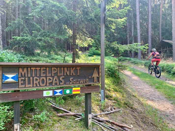 "Den Sauweg willst du wirklich hoch?" Herbert hatte da so seine Zweifel, ob ich das ohne E-Bike schaffe.