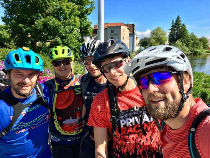   Beim Start heute morgen auf der Naabbrücke in Schwandorf.