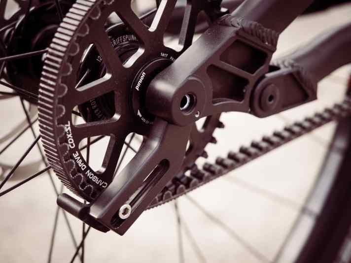   Die hintere Führung für den Gates-Riemen wurde ins Ausfallende intergriert.