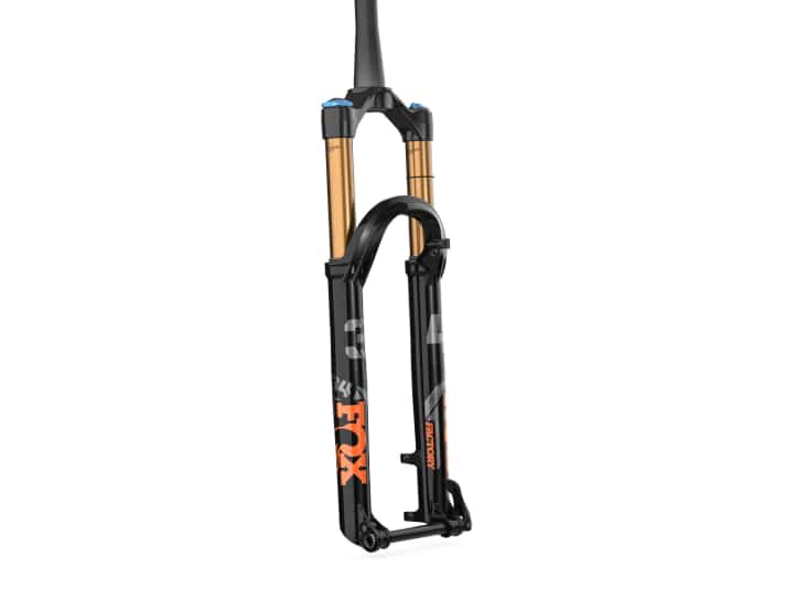   Auch an der Vorderseite der Gabelbrücke erkennt man das neue Chassis-Design.