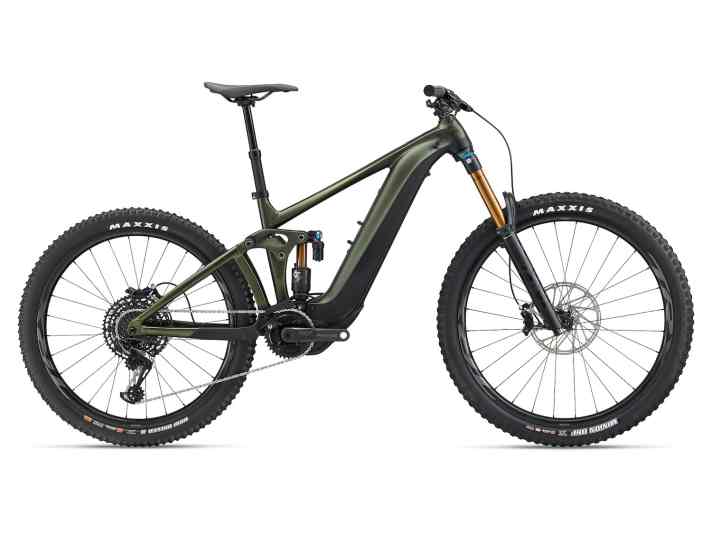   Das Topmodell Reign E+ 0 glänzt mit Factory-Federung von Fox und Carbonlaufrädern. Im Marktvergleich bleibt der Preis mit 7399 Euro im Rahmen >> <a href="https://luna.r.lafamo.com/ts/i5533923/tsc?amc=con.blbn.497955.507800.14129791&smc=BIKE&rmd=3&trg=https%3A%2F%2Fwww.fahrrad-xxl.de%2Fgiant-reign-e-0-p00058859m001" target="_blank" rel="noopener noreferrer nofollow">hier erhältlich</a> *.