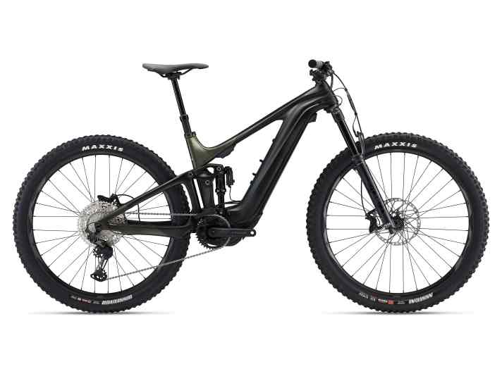   Das Trance X Advanced E+1 für 7399 Euro ist mit Fox Live Valve-Fahrwerk, einem 30 Millimeter breiten Giant-Laufradsatz mit XT-Naben (wird bereits mit Tubeless-Kit ausgeliefert) und einem Shimano Deore XT-Antrieb ausgestattet.