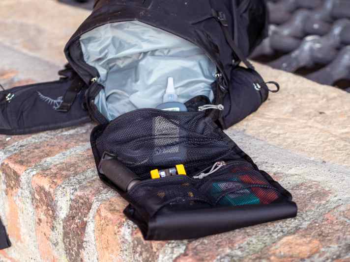 Die ausrollbare Werkzeugtasche ist mal was Anderes, aber nicht 100 Prozent praktisch.