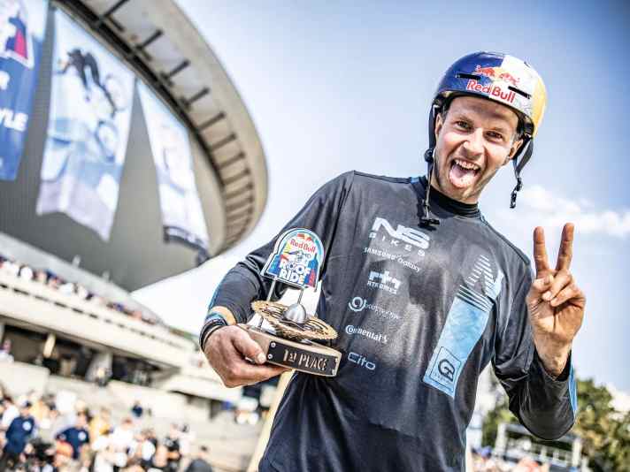 Dawid Godziek (27), Polen: „Dawid war BMX-Profi und ist dann aufs Mountainbike gewechselt. Das könnte ihm für den Kurs in Nürnberg helfen. Er hat etliche Tricks im Repertoire und besitzt ernsthafte Podiumschancen. Übrigens: Sein Bruder Szymon räumte 2014 den Best-Trick-Award in Nürnberg ab.“