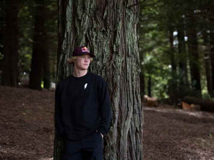 Emil posiert beim Crankworx in Rotorua, Neuseeland 