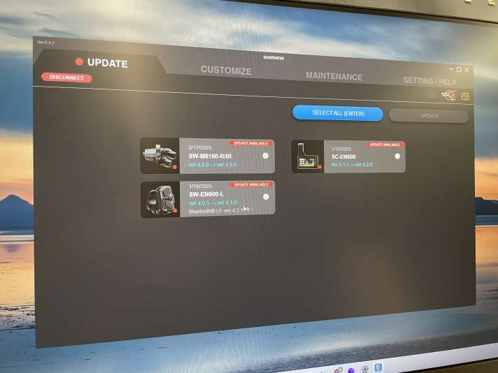 Wenn nötig, bekommen Räder bei der Inspektion auch ein Software-Update. Das Terminal kann fast alle großen E-Bike-Motormarken bedienen.