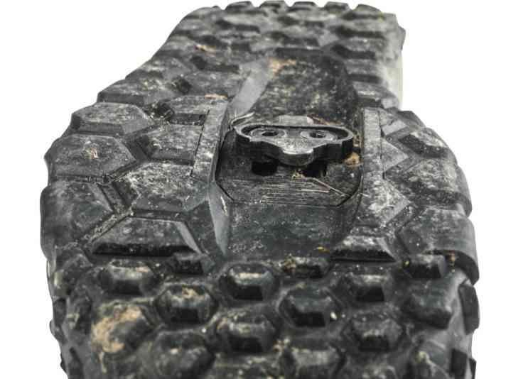 Besser: ein langer Cleat-Kanal