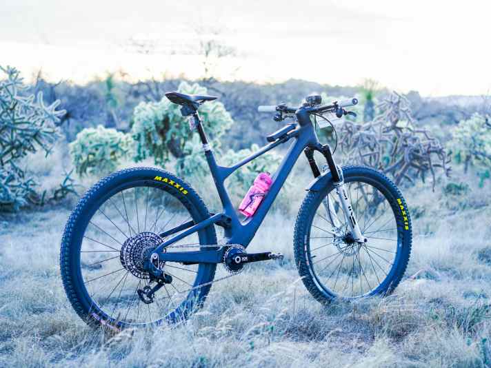 Das Racefully Scott Spark war das perfekte Bike zum Test der Sram XX SL Eagle Transmission. Schließlich sollte der Antrieb gnadenlos mit Kilometern gefüttert werden.