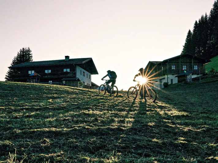 Die Ur-Version ist der Stoneman Dolomiti im Hochpustertal mit 120 Kilometern und 4000 Höhenmetern. Seine Route führt durchs Drei-Zinnen-Gebiet. 
