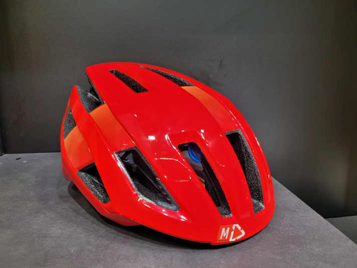 Perfekt für Marathon-Profis: Der neue Leatt Endurance Helm ist leicht und sicher.