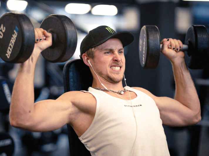 1 - 2 x pro Woche: Schulter-Drücken