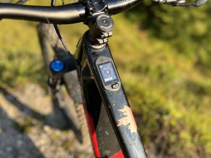 Kontrollzentrum: Das Tacho liefert alle Daten, die der Fahrer braucht. Vier Modi stehen zur Auswahl. Alles individuell anpassbar.