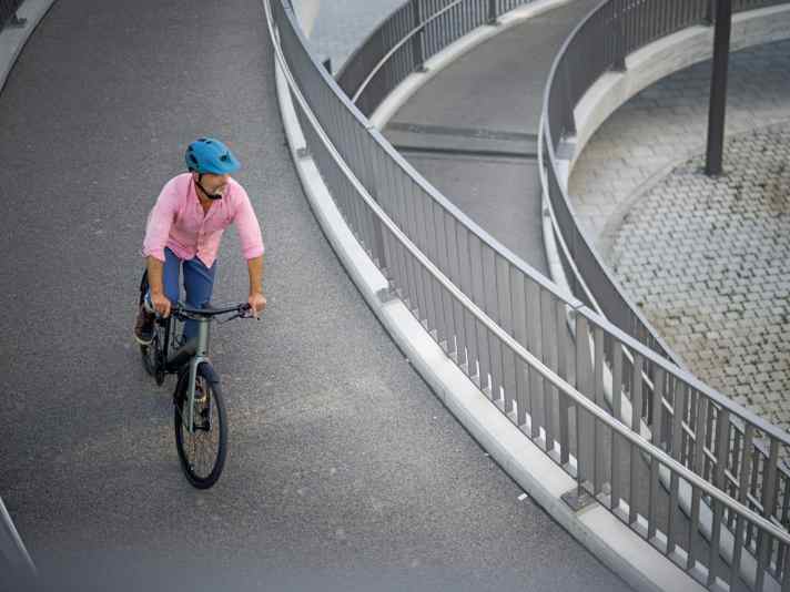 Smartphone-Apps, mit denen sich unter anderem die Motorunterstützung den persönlichen Vor­lieben anpassen lässt, gibt es für das Ampler, das Canyon, das Coboc und das Mokumono.