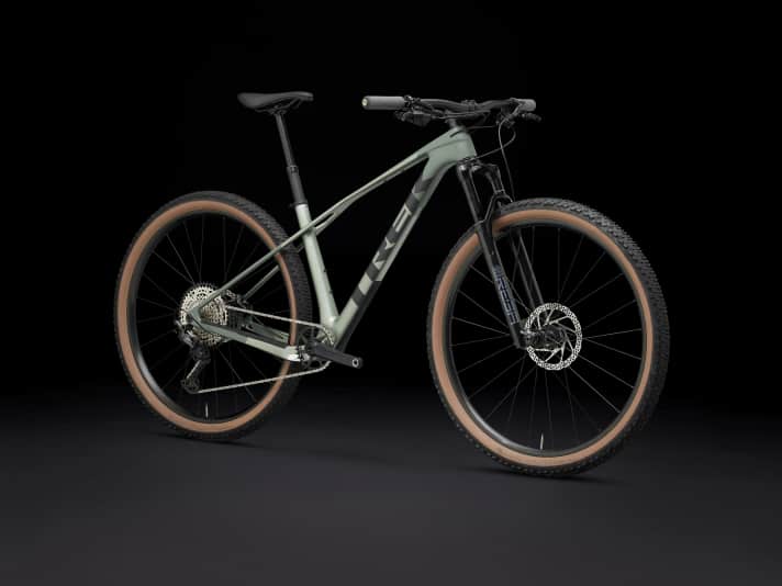 Das Mittelklasse-Modell hört auf die Modellbezeichnung Trek Procaliber 9.6 Gen3 und kostet 2499 Euro.