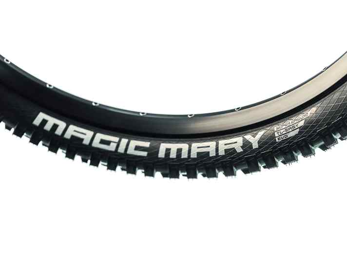 Den Schwalbe Magic Mary gibt’s 2023 auch in einer Superground-Soft-Version.