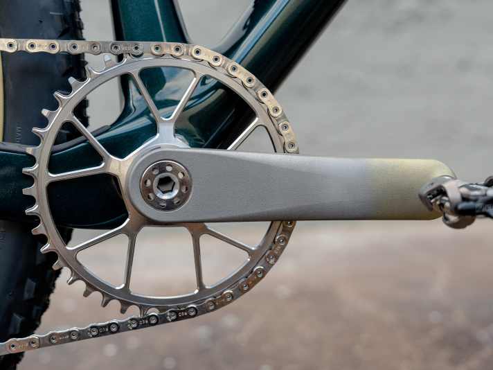 Die Kurbel ist von Sturdy Cycles, das Kettenblatt entstand in Zusammenarbeit von Dangerholm und Dward Design.