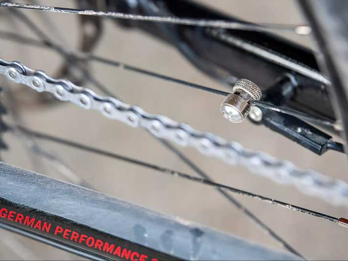 Sorgt häufig für Ärger. Besonders klassische E-Bike-Speichenmagneten verdrehen sich gerne, dann unterstützt der Motor nicht mehr. Lösungen in der Scheibenbremse sind weniger anfällig.