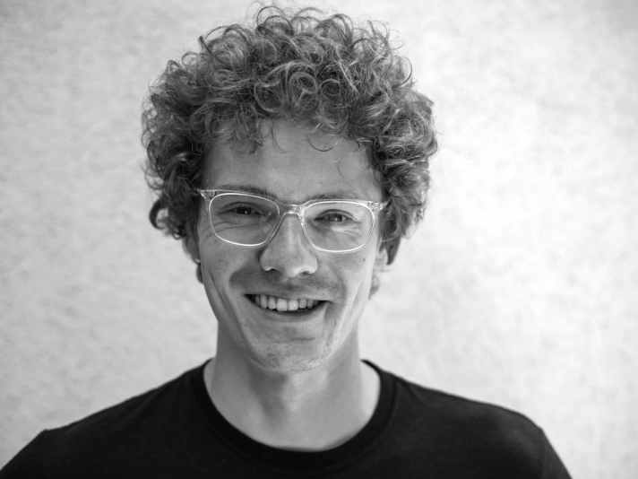 Jan Timmermann, BIKE-Volontär: 
„Kuriositäten, wie sensorgesteuerte Brillen, sind das Salz in der Einheitssuppe der Bike-Szene. Andersartigkeit fasziniert! Die Innovationen junger Firmen, wie Qvist, zeigen, dass das Rad eben noch nicht zu Ende erfunden ist.“