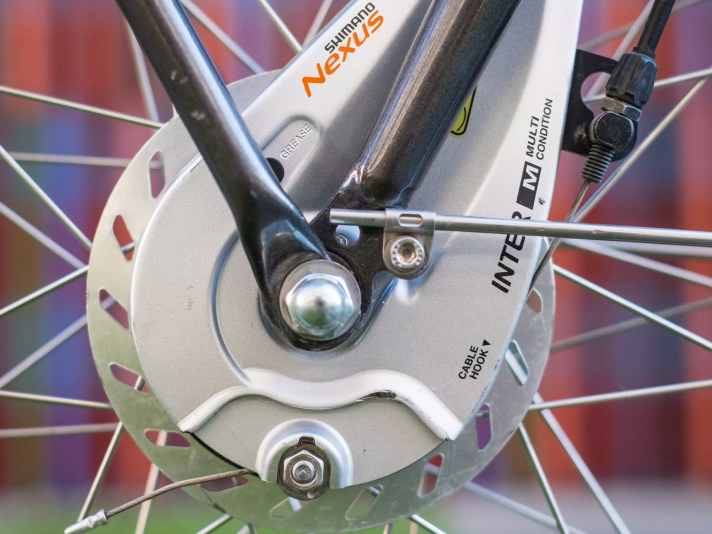 Kein Biss: Die Shimano-Trommelbremse ist nur für leichte Flachländer 
ausreichend
