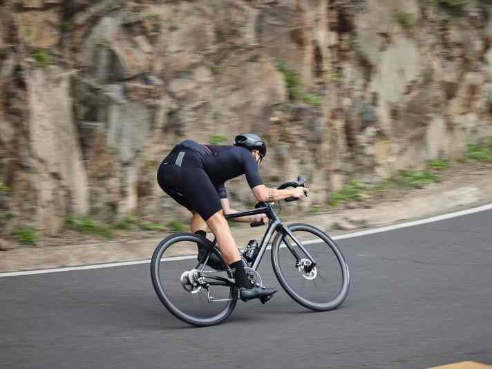 Assos Radhose: Die Equipe RSR Bibshorts S9 Targa 