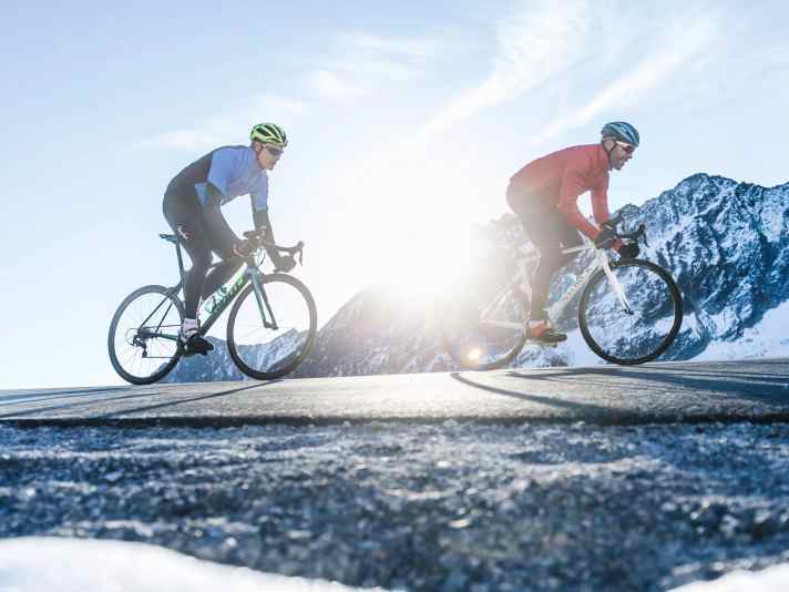 Nicht alle Menschen sollten im Winter draußen Rad fahren 