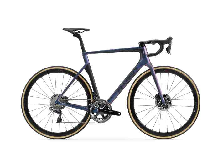   Stattliche 10.089 Euro kostet das Basso Diamante SV in "Chamäleon" mit Dura-Ace Di2.