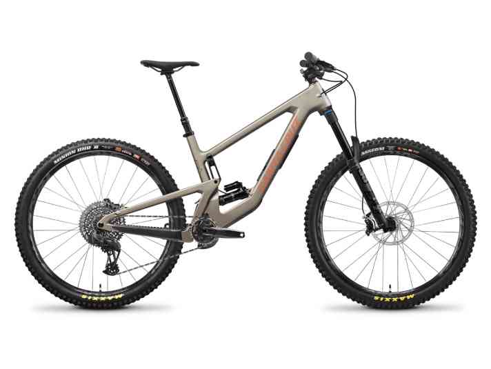   Die C-Variante des Santa Cruz Megatower mit GX-AXS-Schaltung fängt bei 7999 Euro an. Das Upgrade auf Reserve-Laufräder kostet 1200 Euro Aufpreis.