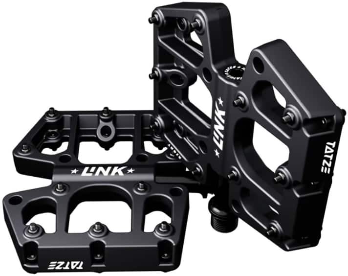 Tatze zeigt mit dem <a href="https://luna.r.lafamo.com/ts/i5034112/tsc?amc=con.blbn.497955.507800.14447882&smc=BIKE&rmd=3&trg=https%3A%2F%2Fwww.fitstore24.com%2Fde%2Ftatze-flatpedal-link-composite" target="_blank" rel="noopener noreferrer nofollow">Link Composite</a>*, was ein modernes Kunststoffpedale leistet und ergattert damit den Testsieg im Pedaltest in BIKE 10/2022.