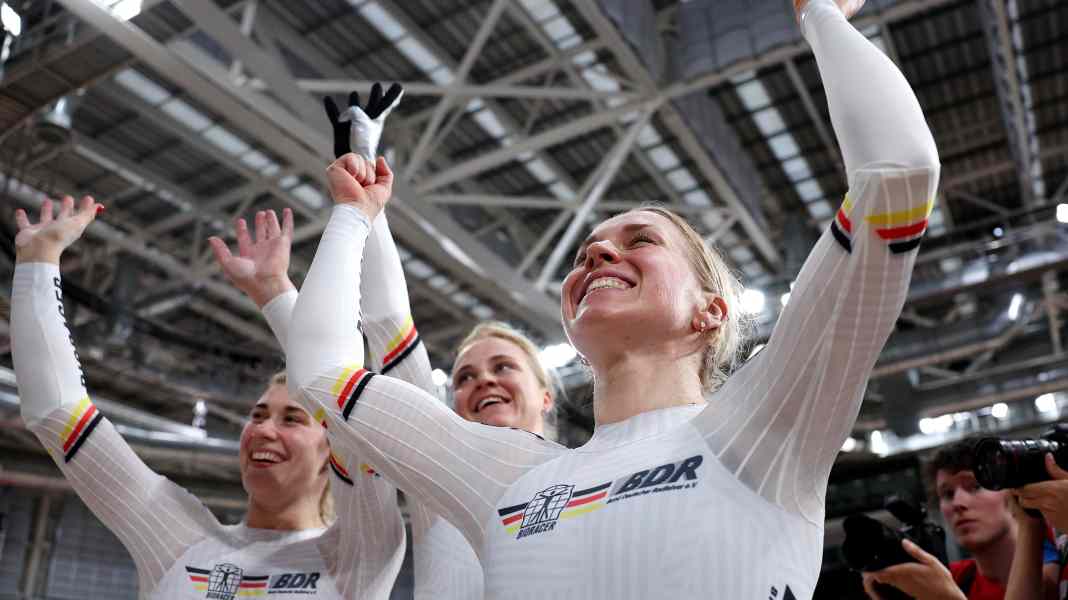 Weltrekord!: Deutsches Trio holt Gold im Teamsprint