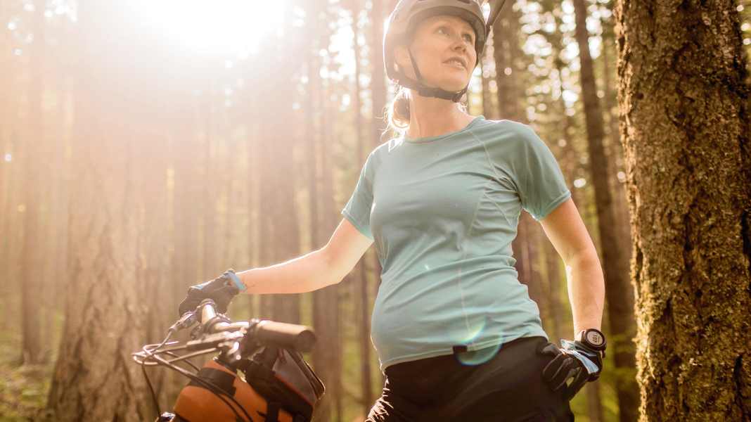 Biken mit Babybauch?: Wie du Schwangerschaft und Fahrradfahren vereinen kannst