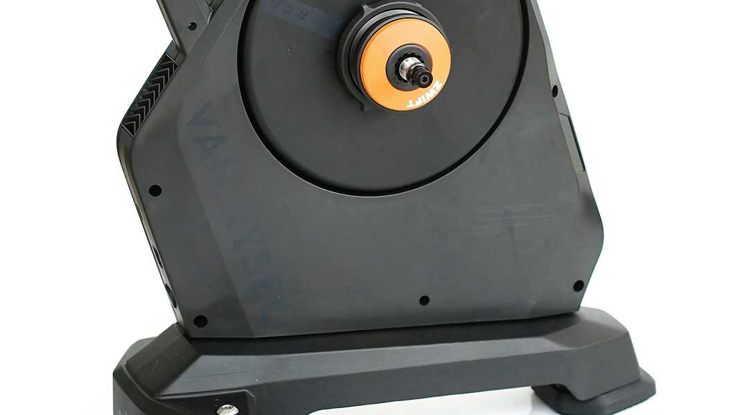 Decathlon Smarttrainer Test: Was kann der Van Rysel Interactive Trainer RCR?