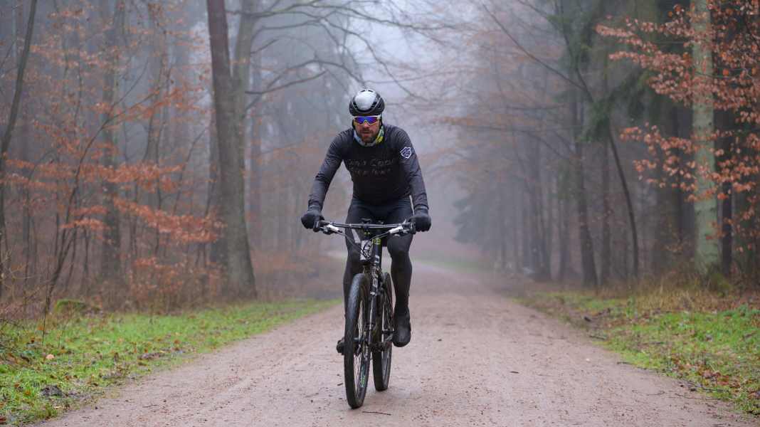 Training in Herbst und Winter: So kommt ihr fit durch die kalte Jahreszeit