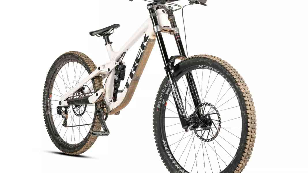 Test Downhill-Bikes 2023: Trek Session 9