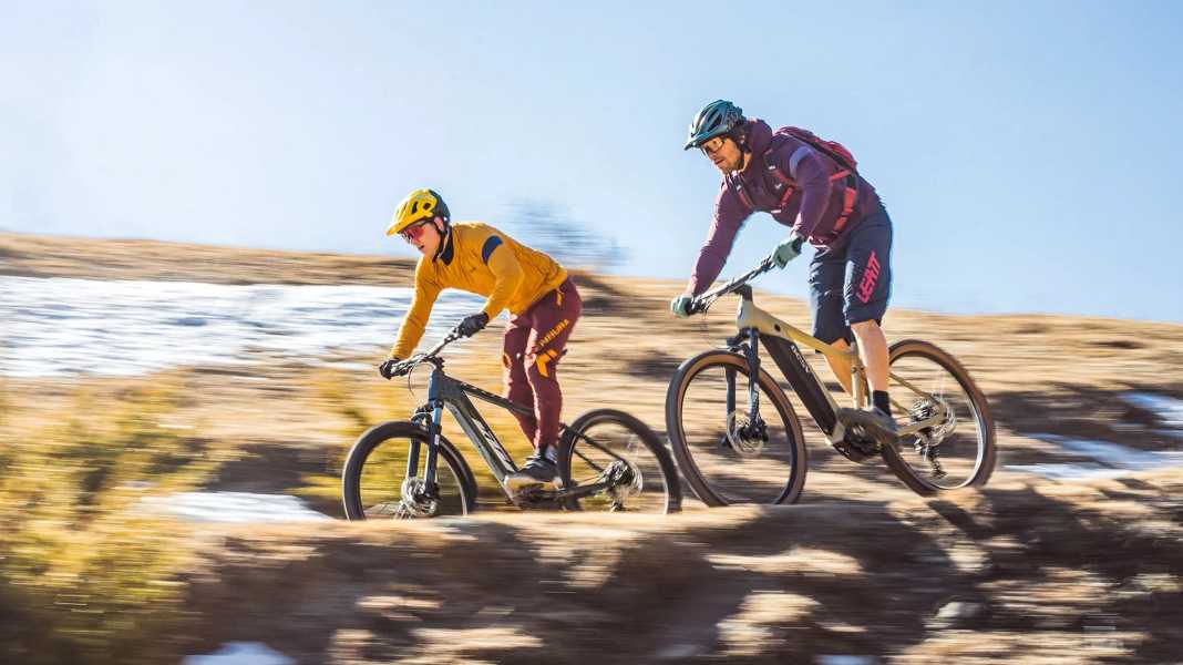 E-Bike Hardtails im Test: BESV TRX und KTM Macina Team im Duell