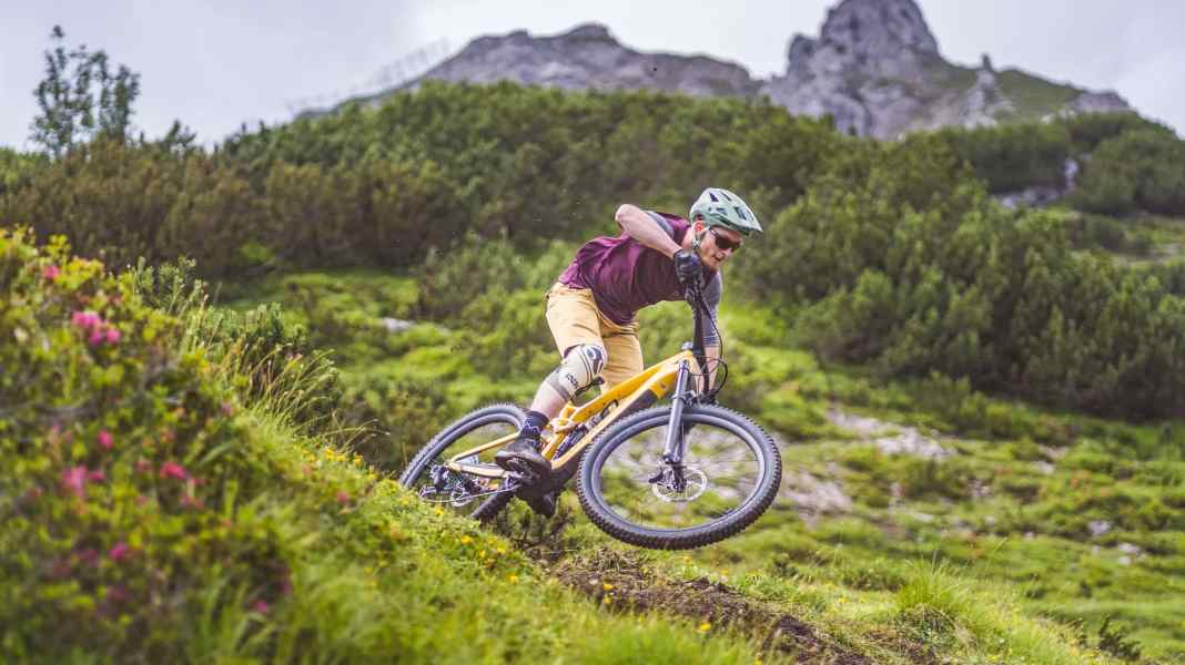 EMTB-Test TQ Mini-Motor: Trek Fuel EXe 9.9 XX1 AXS mit TQ HPR50 Motor