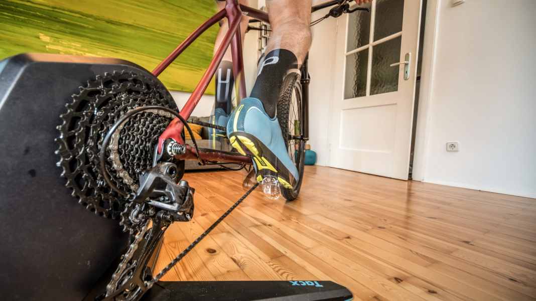 Wackeliger Untergrund & Anstiege beim Indoor-Training
