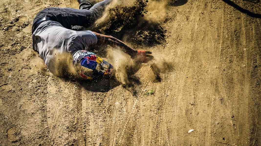 Trailschoner: 14 Knieschützer im Dämpfungstest