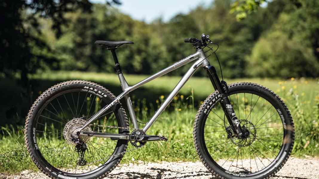 Preis-Leistungs-Kracher: Commencal Meta HT AM