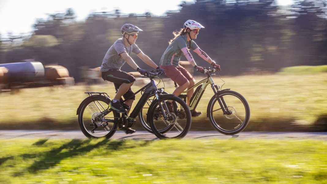 All in one? SUV-Bikes von Husqvarna und Flyer im Duell