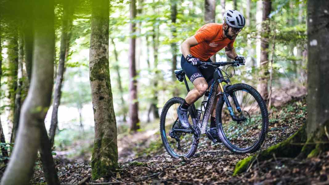 Cube Elite C68 SLT: Race-Hardtail im Dauertest