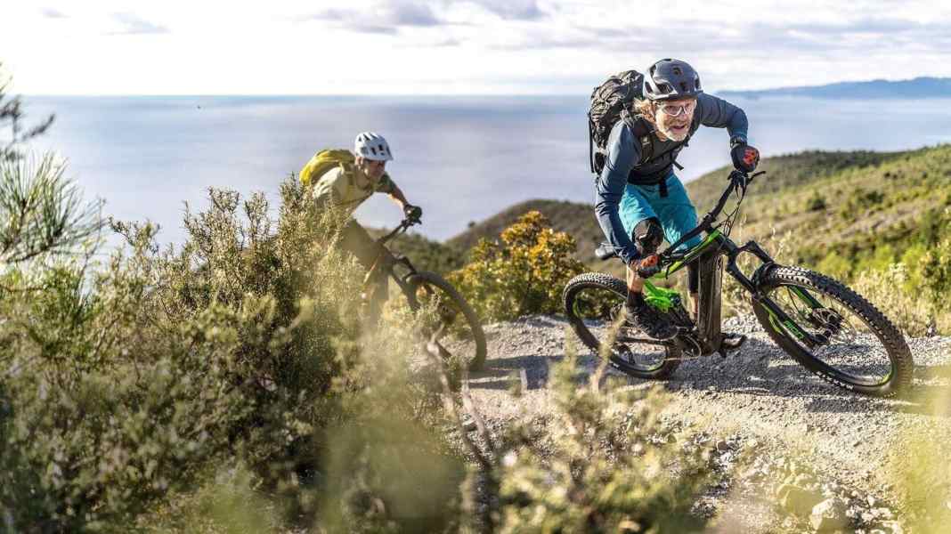 Für E-Einsteiger: 8 E-MTB Fullys im Vergleichstest