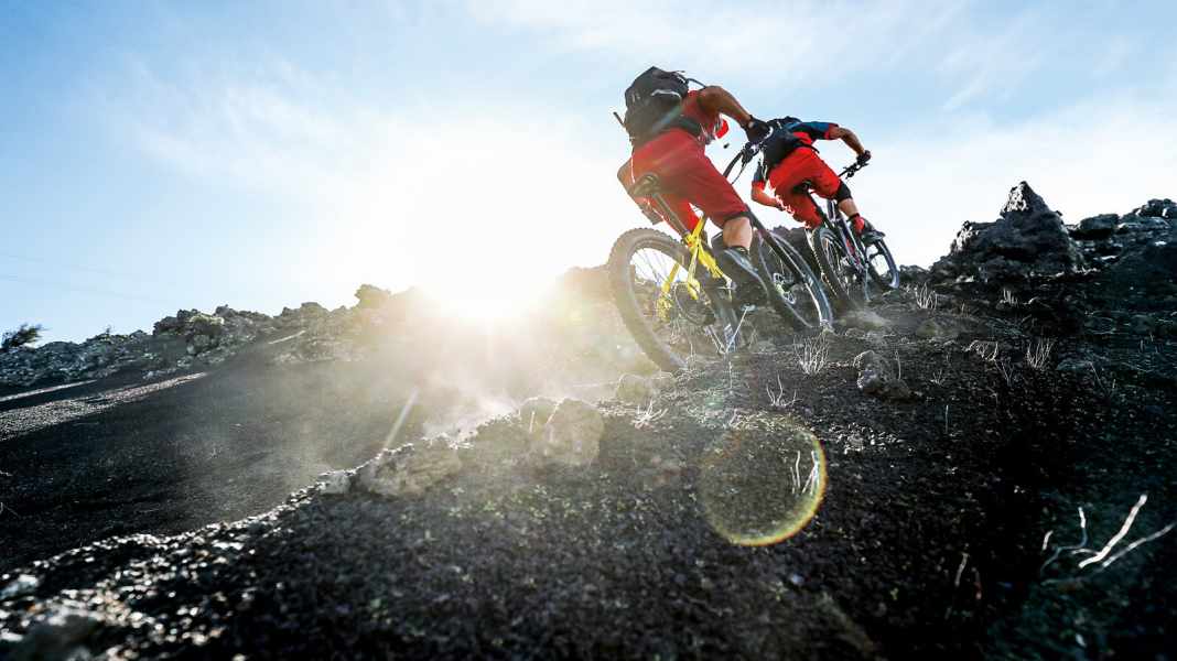 E-MTB-Fahrtechnik: So nehmen Sie den Steilhang locker