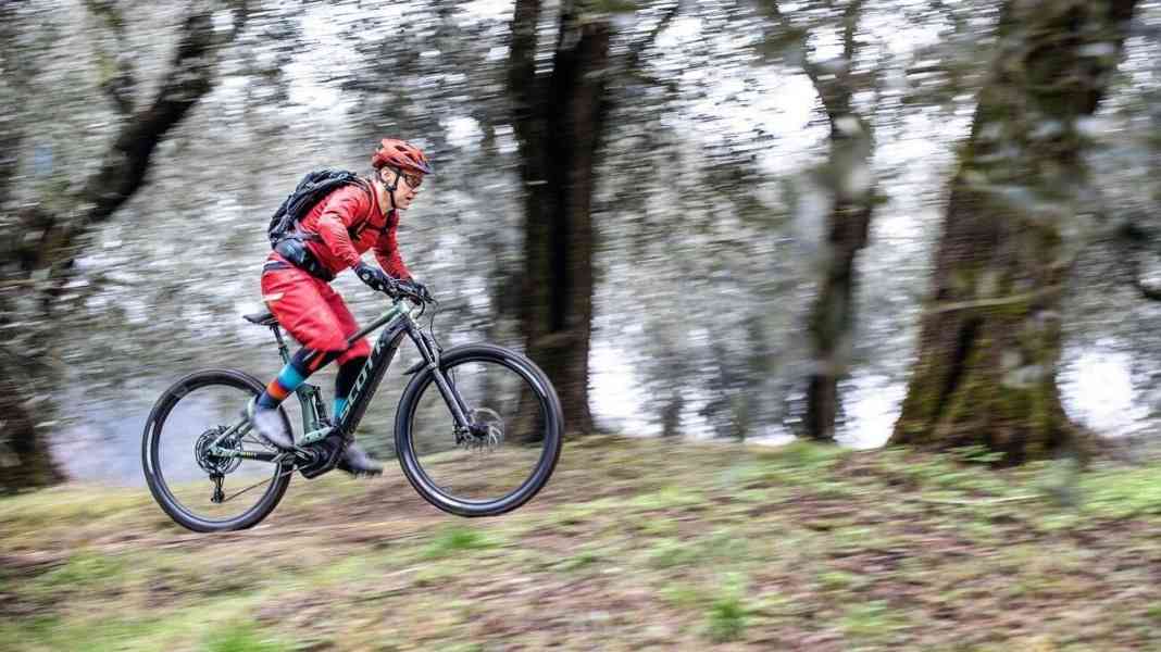 Leichter Allrounder: E-MTB Scott Strike eRide 910