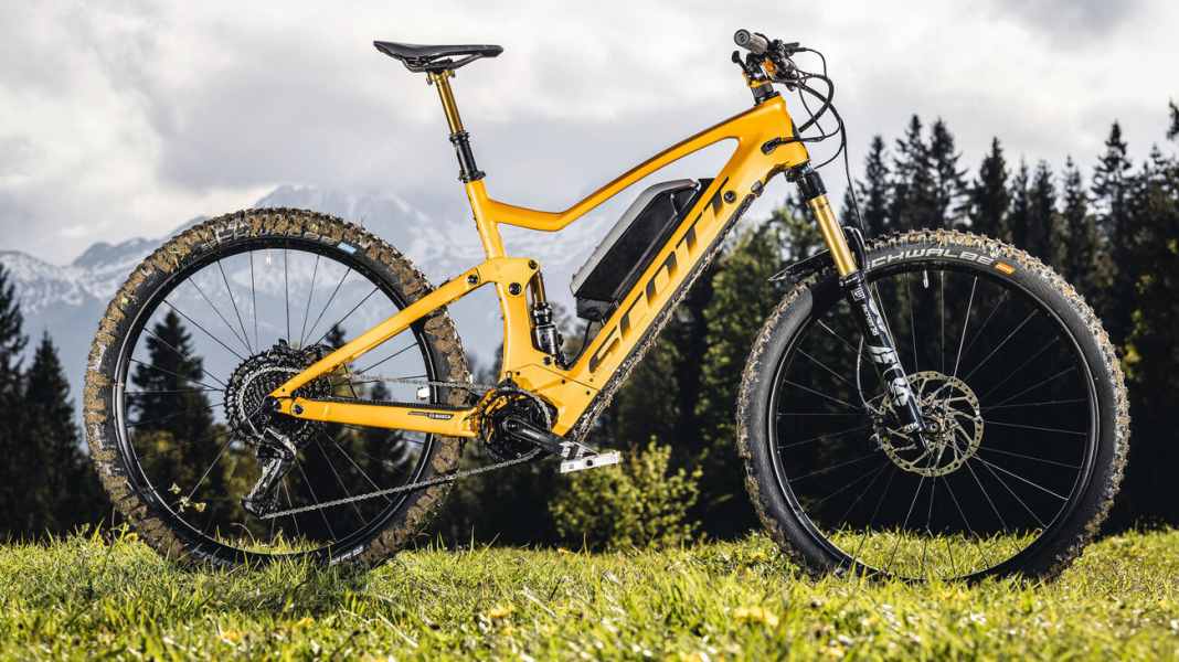 Genius eRide: Supertourer in Carbon