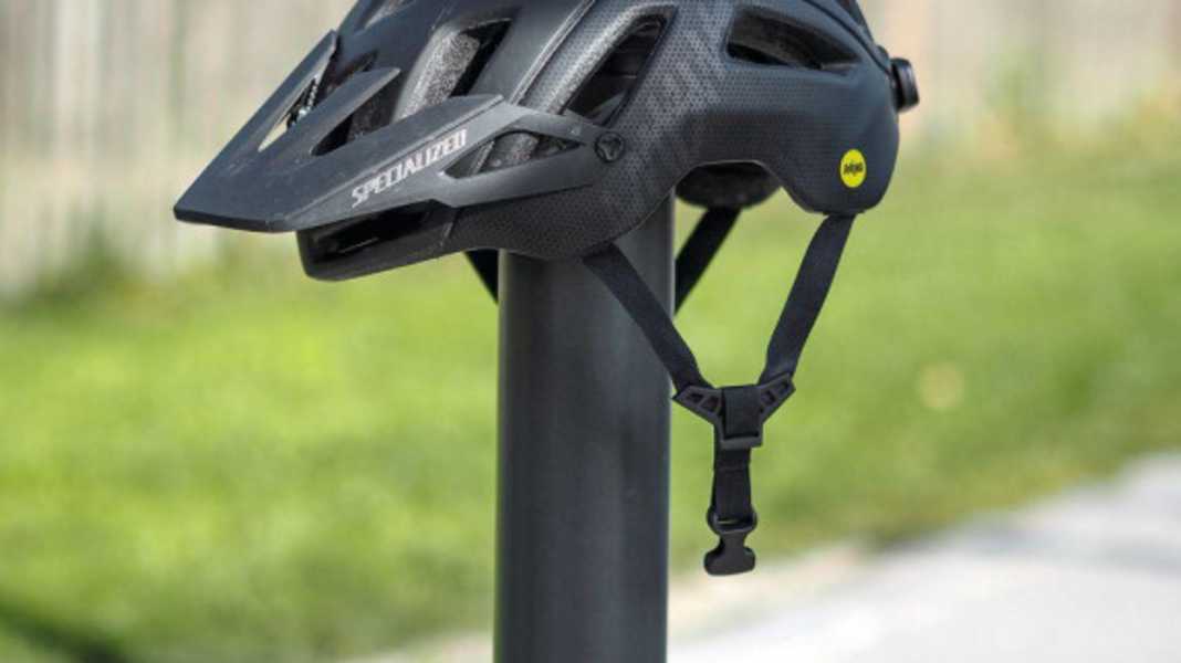 Schutzengel: Specialized Helm Ambush Angie